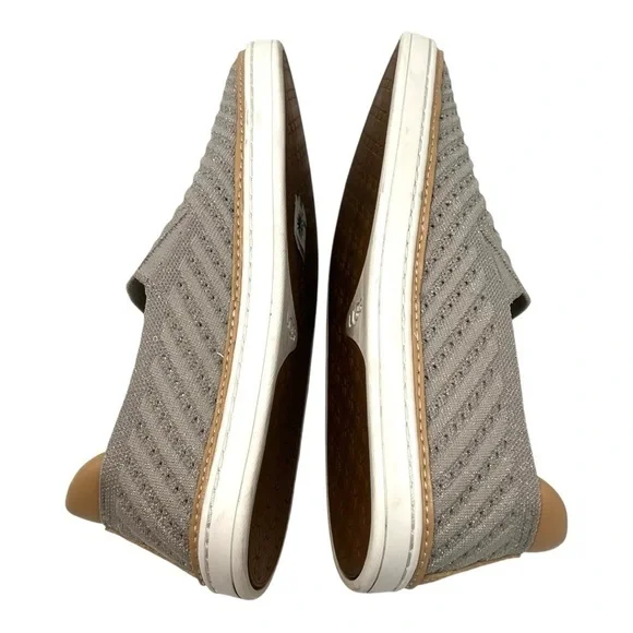 UGG Sammy Silver Metallic Chevron Slip-On Comfort Sneakers Shoes Women’s 8.5 - Picture 10 of 16